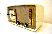 Charger l&#39;image dans la galerie, Bluetooth Ready To Go - Chateau Ivory 1953 Arvin 758T AM Vacuum Tube Radio Rare Model Excellent Condition and Sounds Great!