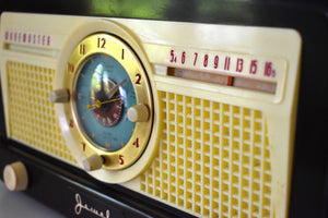 モカとアイボリー ベークライト 1950 ジュエル ウェイクマスター モデル 5057U 真空管 AM クロック ラジオ マスターは目覚めます!