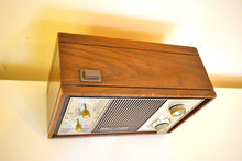 Charger l&#39;image dans la galerie, Bluetooth Ready To Go - Wood Paneled 1964 Magnavox Model 0007 AM Vacuum Tube Radio Sounds Great! Looks 60s Mod!