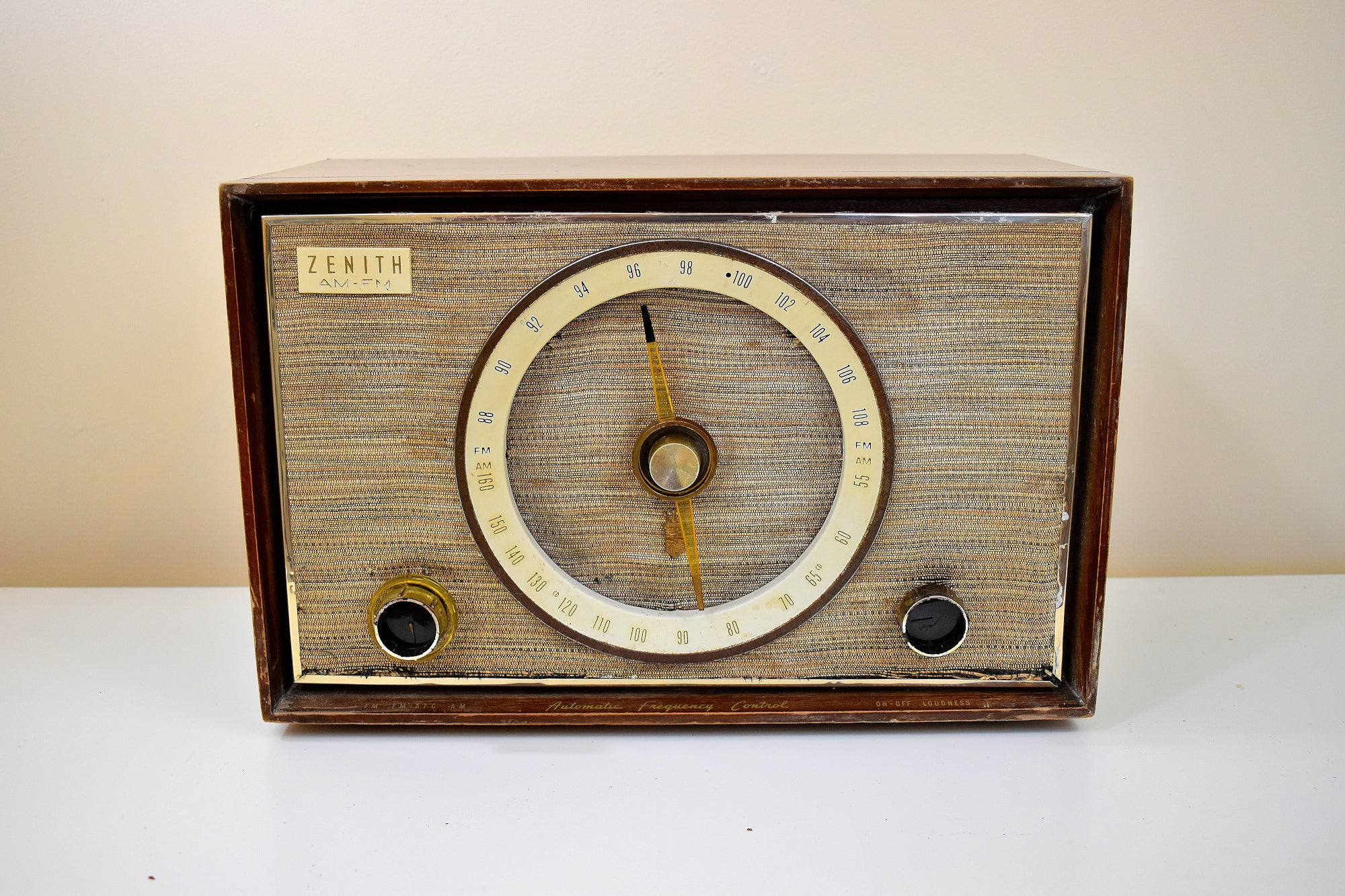 Mahogany Brown Wood 1951 Zenith Model 8C01-8C02 AM/FM Vacuum Tube Radio Sounds Wonderful!