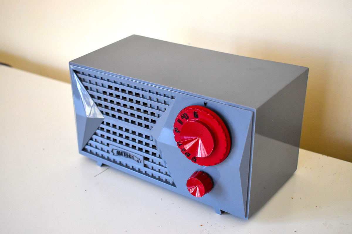 Bluetooth Ready To Go - Atom Gray 1956 Meteor Silvertone Model 7000 AM ...