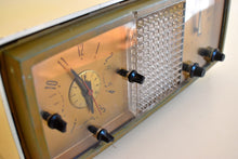 Load image into Gallery viewer, Ivory White Mid Century 1952 Motorola Model 62C2A Vacuum Tube AM Clock Radio Sounds Great! Early Mid Century Design!