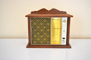 Royal Oak 1968 Motorola Model TT23FS Solid State Transistor AM FM  Radio Sounds Great! Little Kitchen Screamer!
