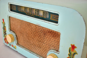 Country Cottage Pastel Green 1940 Motorola 55x15 Vacuum Tube AM Radio Original Factory Quaint Design!