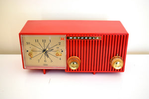 Cardinal Red 1956 Motorola 56CS3A Vacuum Tube AM Clock Retro Radio Magnificent Color Condition and Sound!