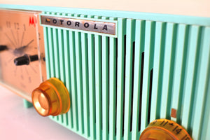 Seafoam Green 1956 Motorola Model 56CS AM Vacuum Tube Radio Superb Sounding Near Mint Condition!