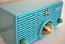 画像をギャラリービューアに読み込む, アクアマリン ターコイズ 1957 モトローラ モデル 56H ビンテージ真空管 AM ラジオの象徴的なタービン デザイン!