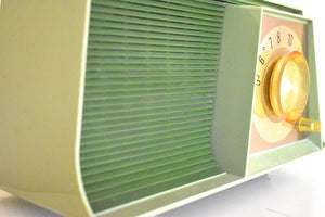 アボカドグリーン ミッドセンチュリー 1962年 モトローラモデル A17G3 真空管AMラジオ クールモデル 希少カラー！