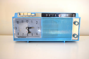 タキシード ブルー 1963 モトローラ モデル C12B 真空管 AM クロック ラジオ 見た目も音も素晴らしい素晴らしい状態です。