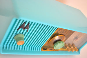 Aquamarine Turquoise 1957 Motorola Model 56CD4 Vacuum Tube AM Clock Radio Rare Model and Color Sounds Fantastic!
