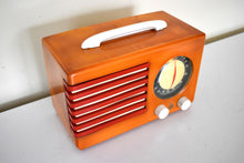 Charger l&#39;image dans la galerie, Butterscotch Orange Catalin Emerson Model FC-400 &quot;The Aristocrat” Vacuum Tube AM Radio Sounds Great!