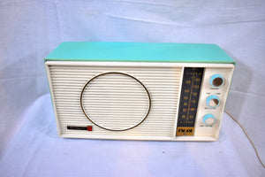 Ocean Breeze Turquoise and White 1963 Olympic Model AFM-20 Tube AM FM Radio Sounds Heavenly!