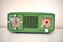 画像をギャラリービューアに読み込む, スプリンググリーン 1953 Philco Transitone Model 53-701X AM 真空管ラジオ レアなプリティカラーコンボサウンドが素晴らしい!