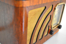 Charger l&#39;image dans la galerie, Artisan Handcrafted Original Vintage Wood 1937 Philco Model 37-12 Vacuum Tube AM Radio Sounds Great Excellent Condition!