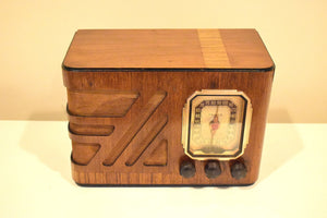 Artisan Crafted Wood 1938 Philco Model 39-15 AM Radio Beautiful Wood Cabinet Sounds Great!