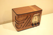 Load image into Gallery viewer, Artisan Crafted Wood 1938 Philco Model 39-15 AM Radio Beautiful Wood Cabinet Sounds Great!