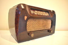 Load image into Gallery viewer, Artisan Handcrafted Original Wood Philco 1946 Model 46-421 Vacuum Tube AM Radio Solid Construction and Sounds Great!