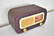 Charger l&#39;image dans la galerie, Leather Grain Covered Curved Wood 1948 Philco Model 48-206 Vacuum Tube AM Radio Sounds Great Beautiful Design!