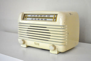 Ivory Bakelite Vintage 1948 Philco Model 48-250 AM Vacuum Tube Radio Art Deco Looker and Player!