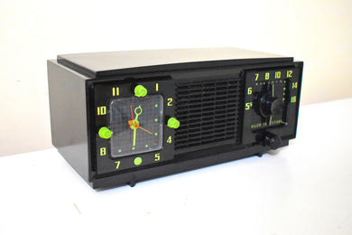 Hornet Green and Black 1953 Philco Model 53-701 AM Vacuum Tube Radio Early Tech Age Look! Sounds Great!