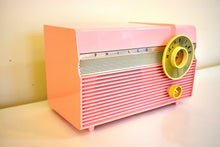 Charger l&#39;image dans la galerie, Madison Pink Mid Century 1959 Philco Model F813-124 Tube AM Radio Cuteness Overload!