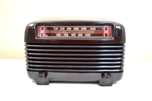 Lustrous Brown Bakelite Vintage 1941 Philco Model PT-2 AM Radio Dandy Looking and Sounding!