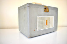 Load image into Gallery viewer, Star Frost Mid Century 1955 Philco Model D-665-126 Vacuum Tube AM Valise Lunch Box Radio!