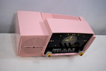 画像をギャラリービューアに読み込む, プリンセス ピンク ミッドセンチュリー 1959 ゼネラル エレクトリック モデル 915 真空管 AM クロック ラジオ ビューティ サウンド ファンタスティック!