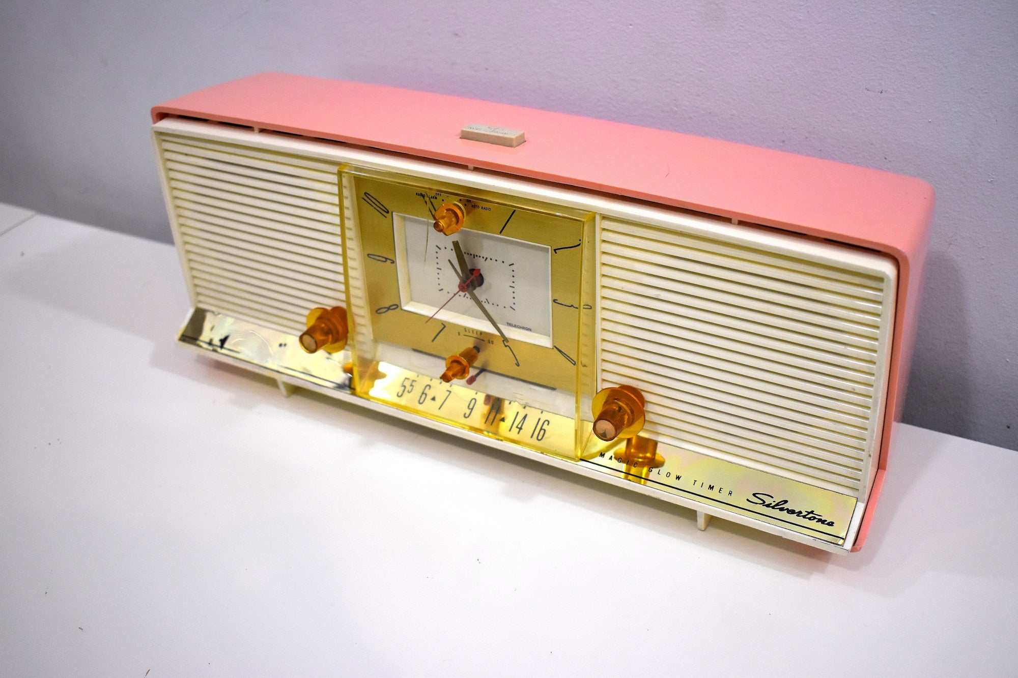 Mid Century 1959 Silvertone 9029 Pink Plastic outlets Vintage AM Tube Clock Radio