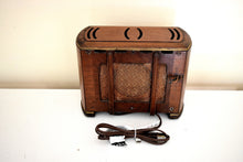 Load image into Gallery viewer, Artisan Handcrafted Wood 1936 RCA Model 5X Vacuum Tube AM Shortwave Radio Wood Radio Relic! Classy Look!