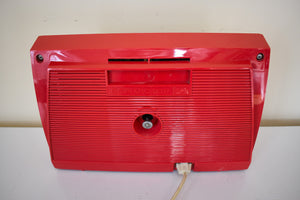 Cardinal Red and White 1962 RCA Victor Model 1-RD-53 AM Vacuum Tube Clock Radio Sleek!