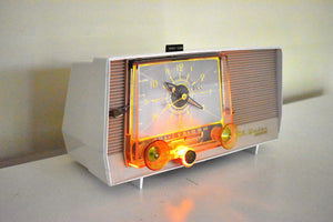 Beige Pink and White 1958 RCA Victor Model 1-C-5KE Vacuum Tube AM Clock Radio Sounds Great Cool Looking!