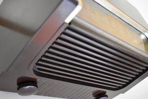 Wenge Brown Bakelite 1952 RCA Victor Model 2-X-61 Vacuum Tube AM Radio Looks Modern Sounds Great!