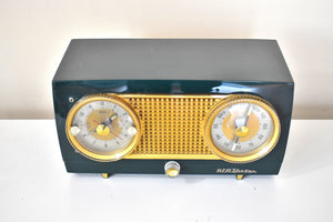 Inverness Green 1954 RCA Victor Model 4-C-543 AM Vacuum Tube Radio Sounds Great! Excellent Condition!