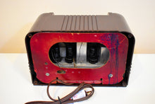 Charger l&#39;image dans la galerie, Magnificent Brown Bakelite 1946 RCA Victor Model 56X10 Vacuum Tube AM Shortwave Radio Boom Box!