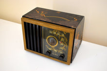 Charger l&#39;image dans la galerie, Oriental Theme Painted Black Bakelite 1946 RCA Victor Model 75X15 Vacuum Tube AM Radio Sounds Great! Looks Spectacular!