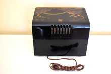 Charger l&#39;image dans la galerie, Oriental Theme Painted Black Bakelite 1946 RCA Victor Model 75X15 Vacuum Tube AM Radio Sounds Great! Looks Spectacular!