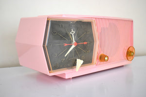 Melrose Pink 1957 RCA Victor 8-C-5E Vacuum Tube AM Clock Radio Sounds Great! Looks Sleek!