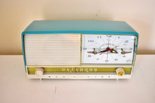 Charger l&#39;image dans la galerie, Monterey Turquoise and White 1956 RCA Victor 8-C-7 Vintage Tube AM Clock Radio Real Looker!