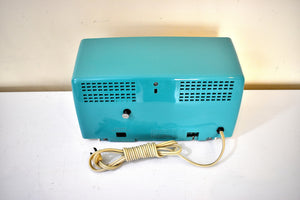 Turquoise and White 1956 RCA Victor 9-C-7LE Tube AM Clock Radio Works Great Excellent Condition!!