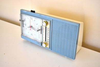 Slate Blue and White 1964 RCA Victor Model 4RD52 AM Vacuum Tube Radio Looks Great Sounds Marvelous!