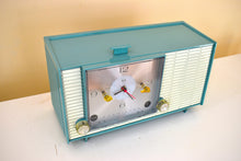 Charger l&#39;image dans la galerie, Teal Blue Mid Century Vintage 1957 RCA Victor  Model 4RD40 vacuum Tube AM Clock Radio Cute! Rare Color Combo!