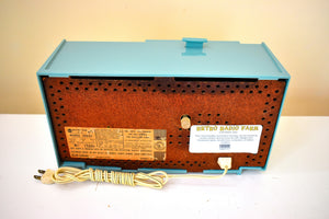 ティールブルー ミッドセンチュリー ヴィンテージ 1957 RCA Victor Model 4RD40 真空管 AM クロック ラジオ かわいい！レアカラーコンボ！