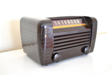 Load image into Gallery viewer, Magnificent Brown Bakelite 1946 RCA Victor Model 65X1 Vacuum Tube AM Radio Near Mint Condition Loud and Clear!