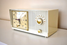 Charger l&#39;image dans la galerie, Bluetooth Ready To Go - Linen White Vintage 1956 RCA Victor Model 6-C-5 Vacuum Tube AM Clock Radio Near Mint Condition!