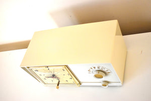 Bluetooth Ready To Go - Linen White Vintage 1956 RCA Victor Model 6-C-5 Vacuum Tube AM Clock Radio Near Mint Condition!