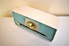 Charger l&#39;image dans la galerie, Bluetooth Ready To Go - Turquoise and White 1957 RCA Model X-4HE Vacuum Tube AM Radio Works Great Dual Speaker Sound!