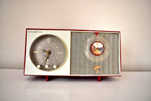 Charger l&#39;image dans la galerie, Bluetooth Ready To Go - Corvette Red and White 1959 General Electric GE Vacuum Tube AM Clock Radio Sounds and Looks Great!