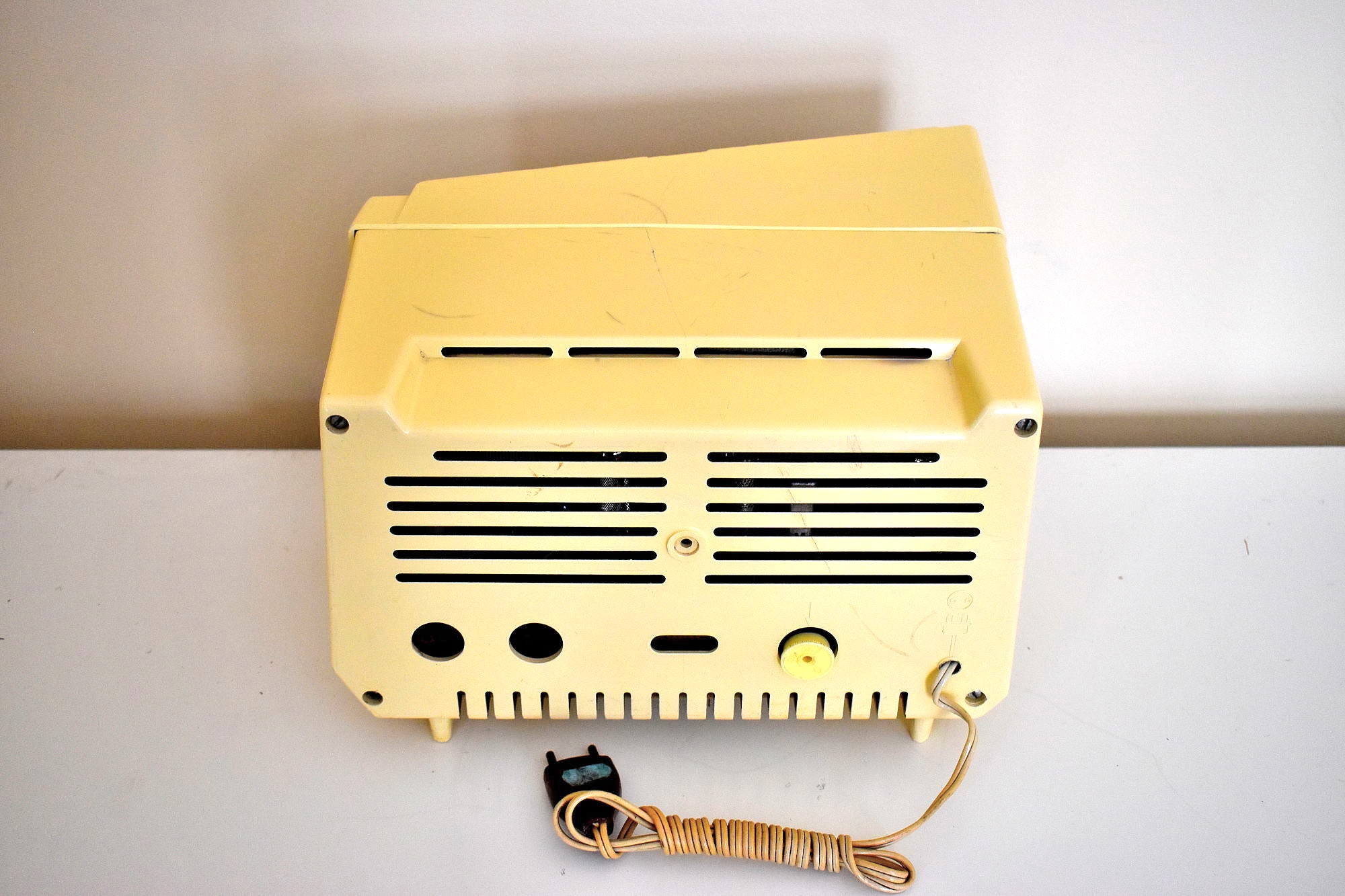 Renown Architect Le Corbusier Designed 1958 Radiola Model 248-A Bakeli ...