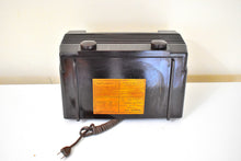 Load image into Gallery viewer, Timber Brown Bakelite 1947 Radiola Model 61-8 Vacuum Tube AM Radio Sounds Great Excellent Condition!
